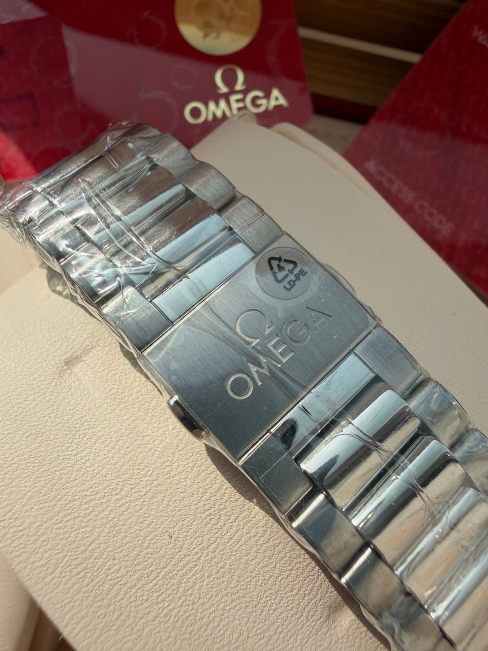 Omega Aqua Terra 3