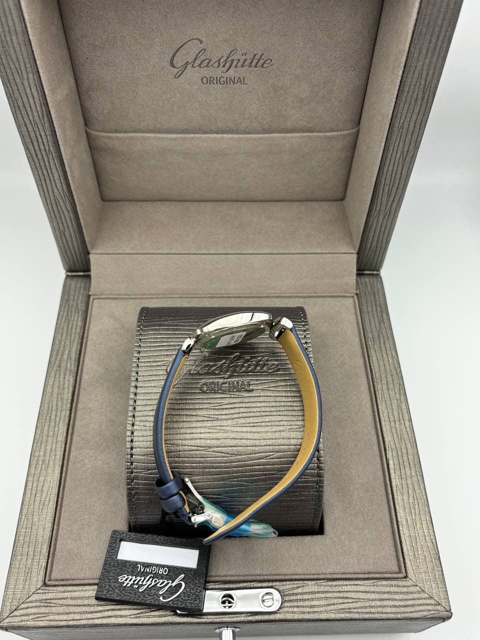 Glashutte Original Pavonina 6