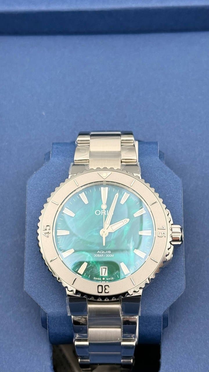 Oris Aquis Date Bracenet