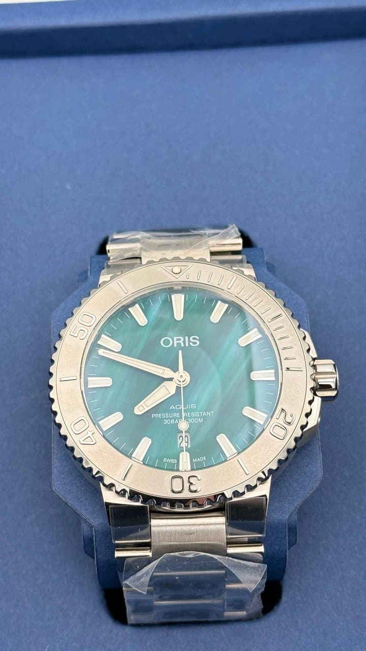 Oris Aquis Date Bracenet