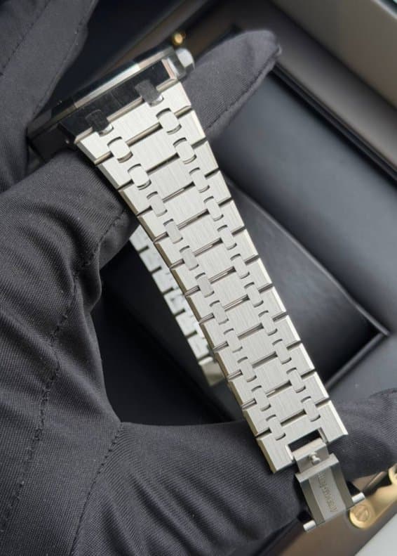 Audemars Piguet * ROYAL OAK SELFWINDING GREY DIAL 41 ММ - 15510ST.OO.1320ST.10 - 2024 8