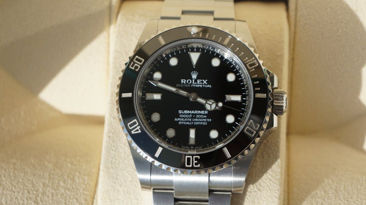 Rolex Submariner  41 mm (124060) 11