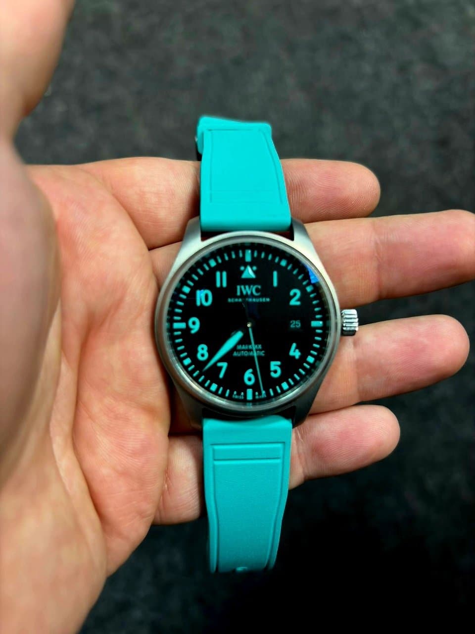 IWC Pilot’s Mark XX Mercedes-AMG PETRONAS Formula One™ Team в ПРОДАЖЕ