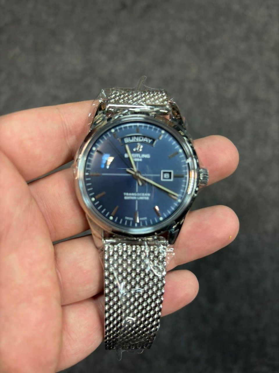 Breitling Transocean Day & Date * BLUE DIAL*  МИЛАНСКИЙ БРАСЛЕТ * Да за такие деньги
