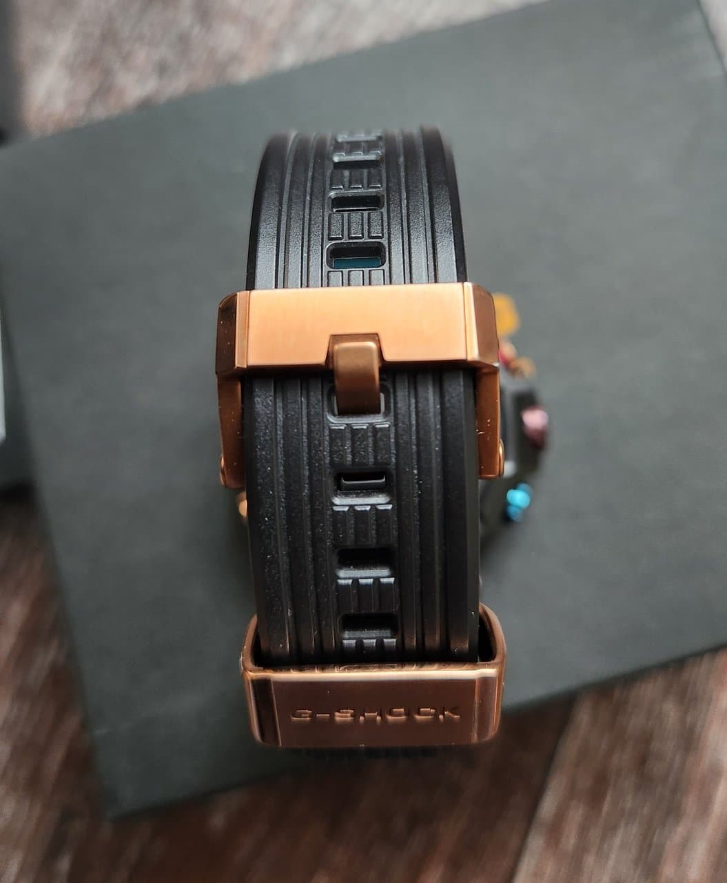 Casio G-Shock MTG-B2000XMG-1A | Карбоновый безель в цветах Перуанских гор | Limited edition 7
