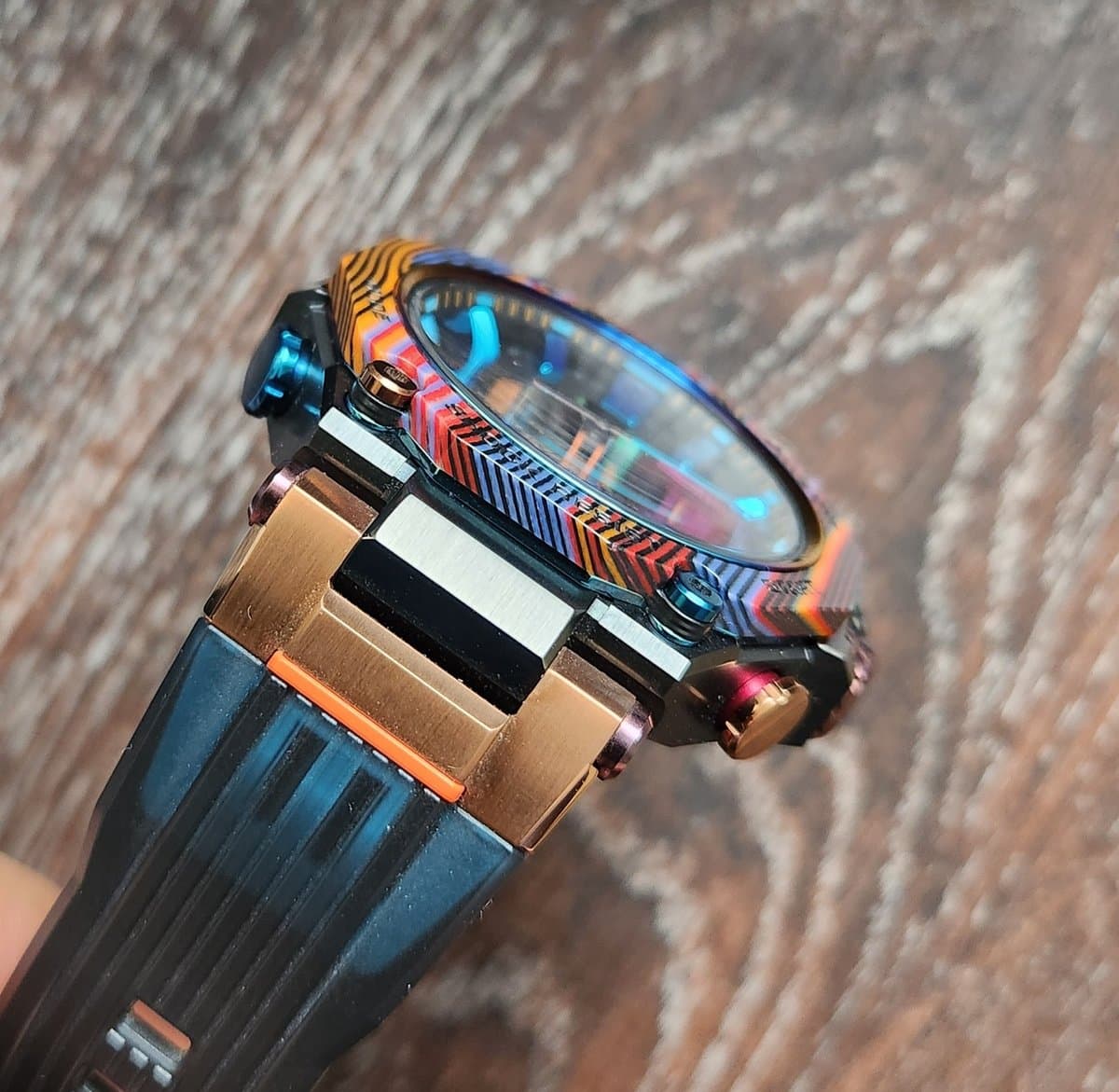 Casio G-Shock MTG-B2000XMG-1A | Карбоновый безель в цветах Перуанских гор | Limited edition 4