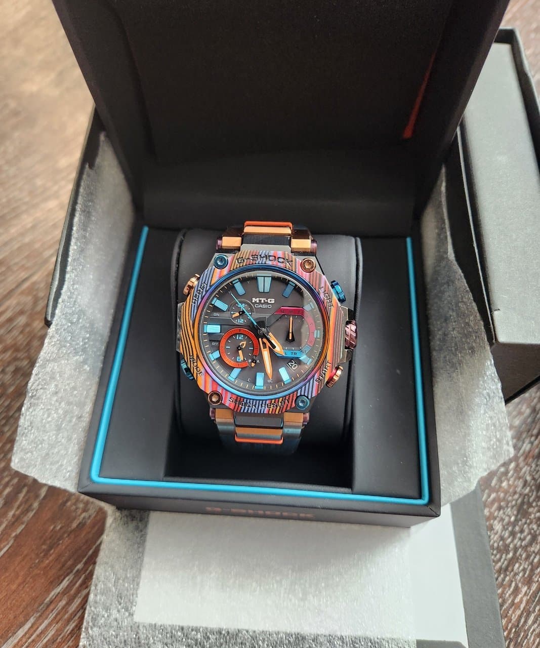 Casio G-Shock MTG-B2000XMG-1A | Карбоновый безель в цветах Перуанских гор | Limited edition 2