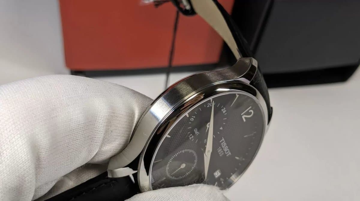 Tissot T063.639.16.057.00 TRADITION GMT чёрный фактурный циферблат, чёрный кожаный ремешок, корпус 42мм (МУЖСКИЕ) 5