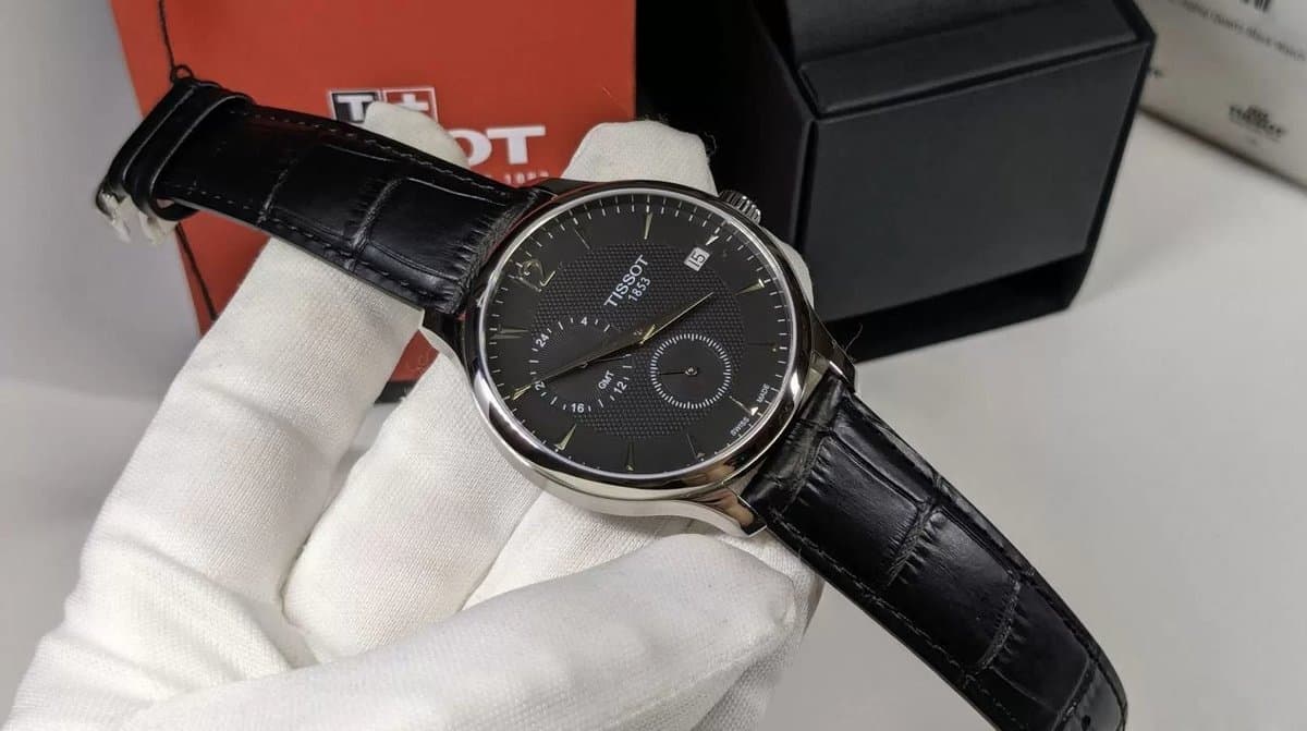 Tissot T063.639.16.057.00 TRADITION GMT чёрный фактурный циферблат, чёрный кожаный ремешок, корпус 42мм (МУЖСКИЕ) 7