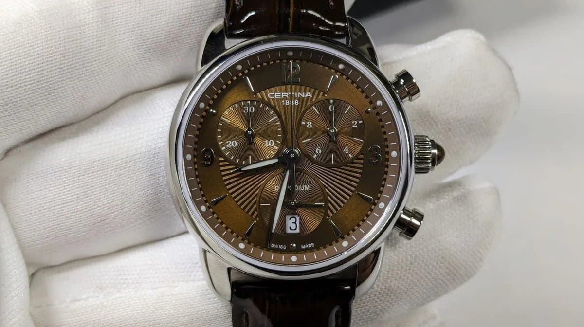 Certina C025.217.16.297.00 DS PODIUM CHRONOGRAPH гильошированный циферблат, коричневый кожаный ремешок, корпус 35мм (ЖЕНСКИЕ) 3