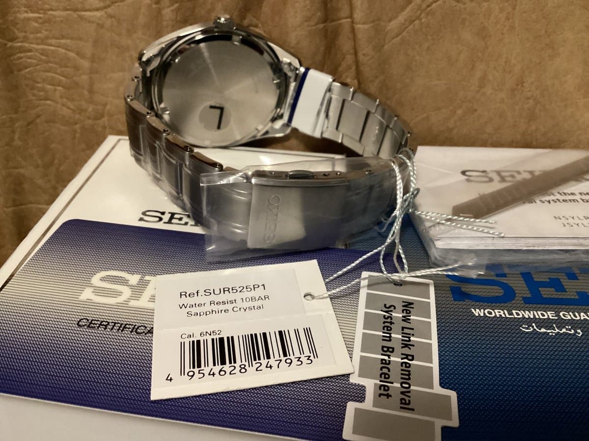 Seiko Sapphire Quartz Blue SUR525P1 4