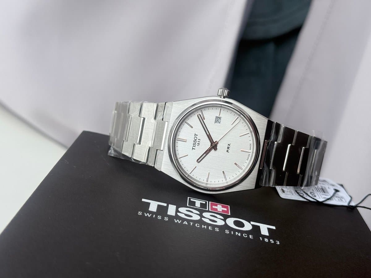 Tissot PRX 40mm. T137.410.11.031.00. ИНТЕГРИРОВАННЫЙ БРАСЛЕТ. САПФИР. ЗОЛОТЫЕ МЕТКИ И СТРЕЛКИ. 5